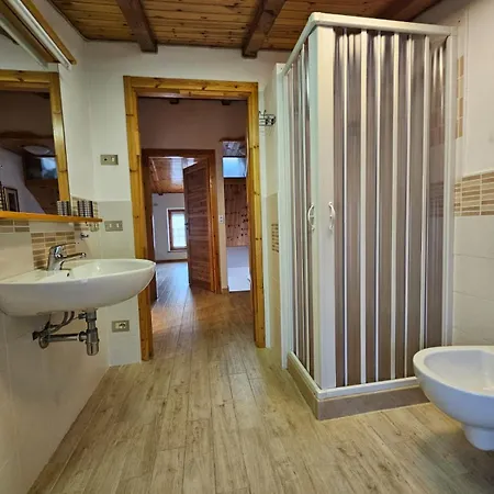 Casa Dell'alpino Nyaraló Caprino Veronese